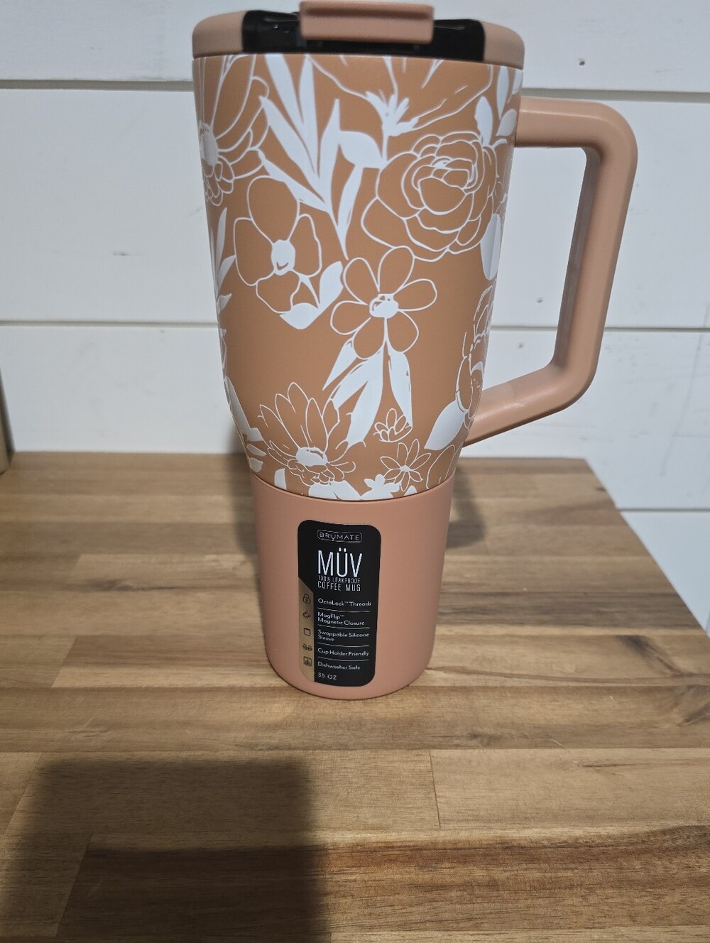 Brand New 35oz Sandstone Bloom Brumate